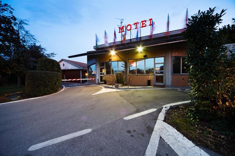 Motel Autosole Cornegliano Laudense Esterno foto